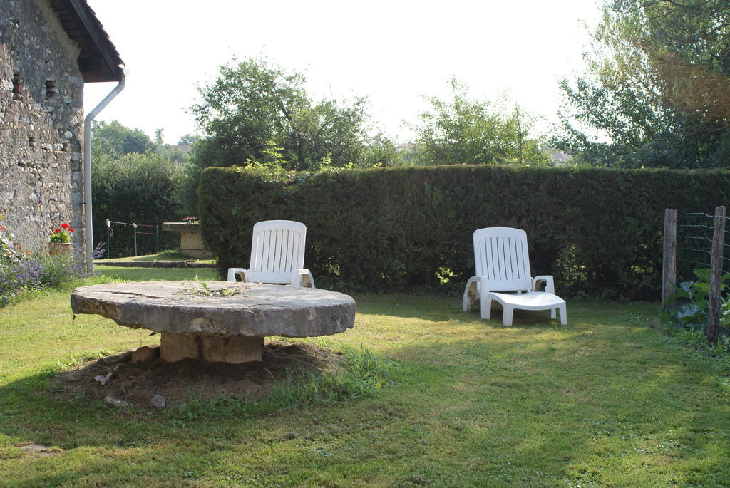 Bed and Breakfast Le Moulin De Champagne Viriat Екстер'єр фото