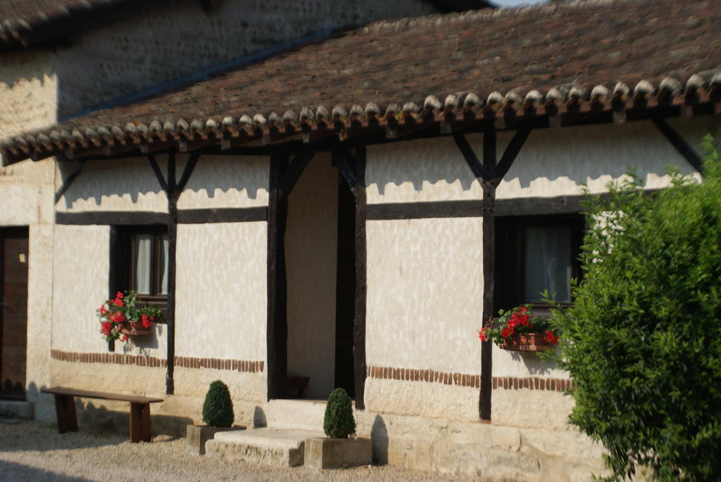 Bed and Breakfast Le Moulin De Champagne Viriat Екстер'єр фото