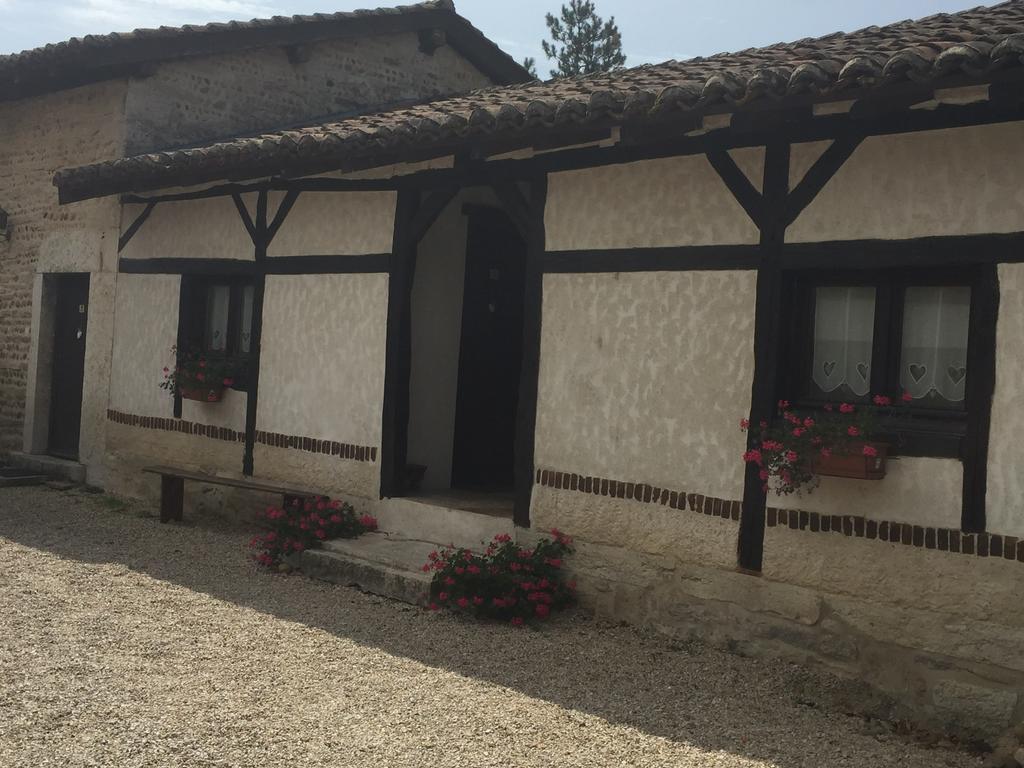 Bed and Breakfast Le Moulin De Champagne Viriat Екстер'єр фото