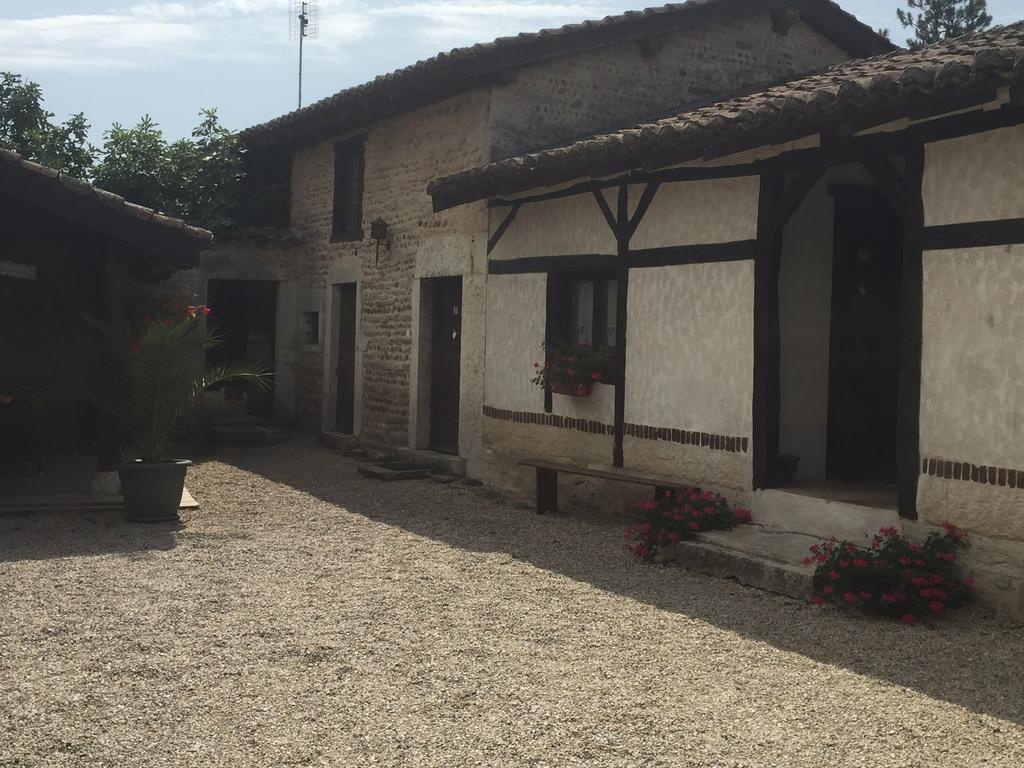 Bed and Breakfast Le Moulin De Champagne Viriat Екстер'єр фото